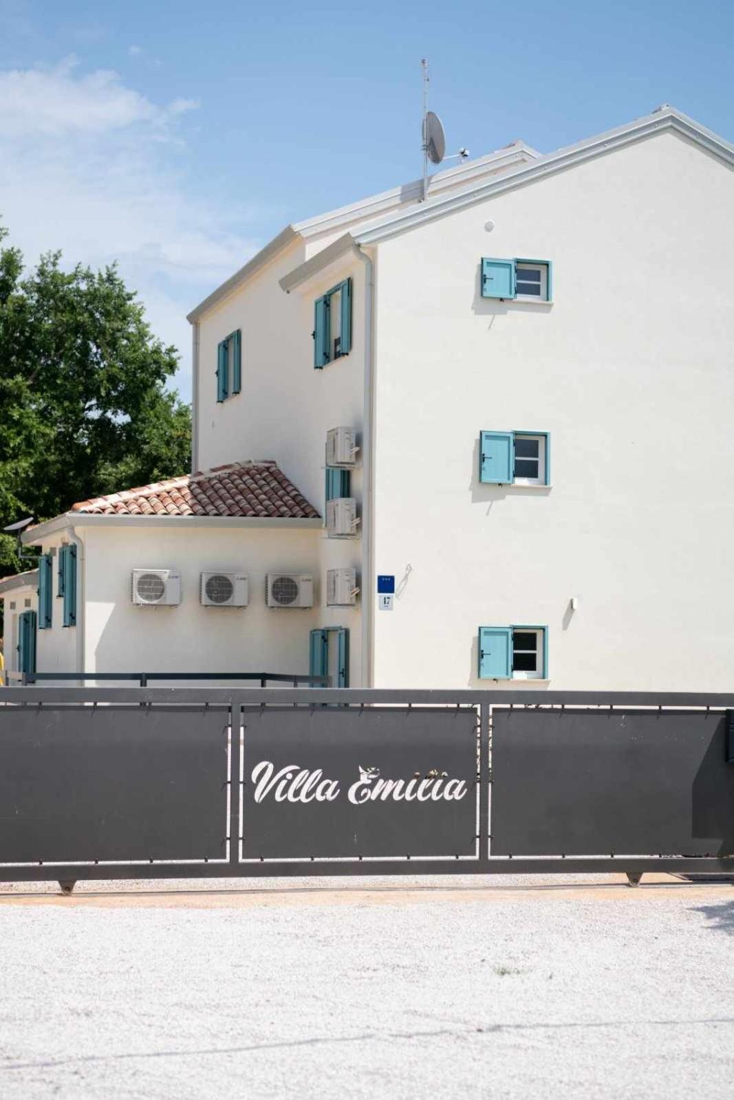 Villa Emilia 2 Umago Esterno foto